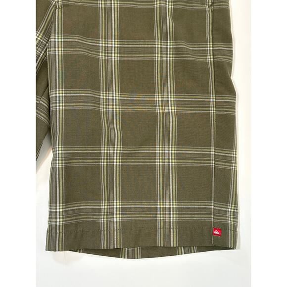 Quiksilver Men's Olive Green Plaid Bermuda Shorts Size 30 Embroidered Logo - Picture 4 of 13